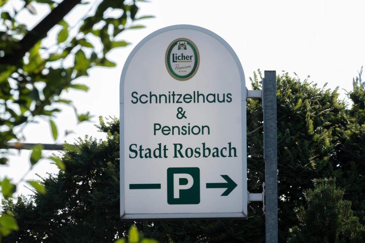 Schnitzelhaus Und Pension Stadt Rosbach Rosbach vor der Höhe Esterno foto